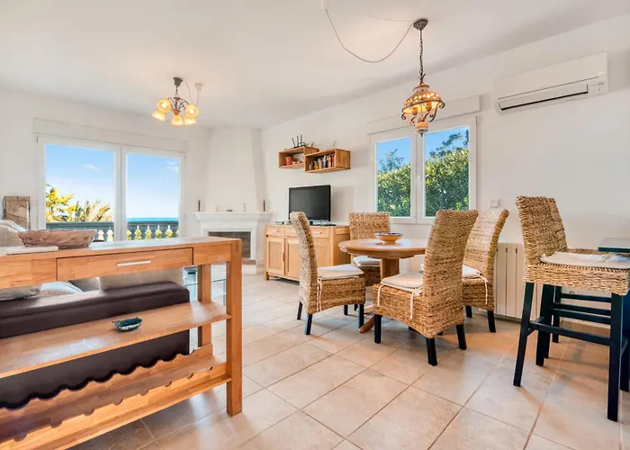 Holiday home Melodie Delfin *